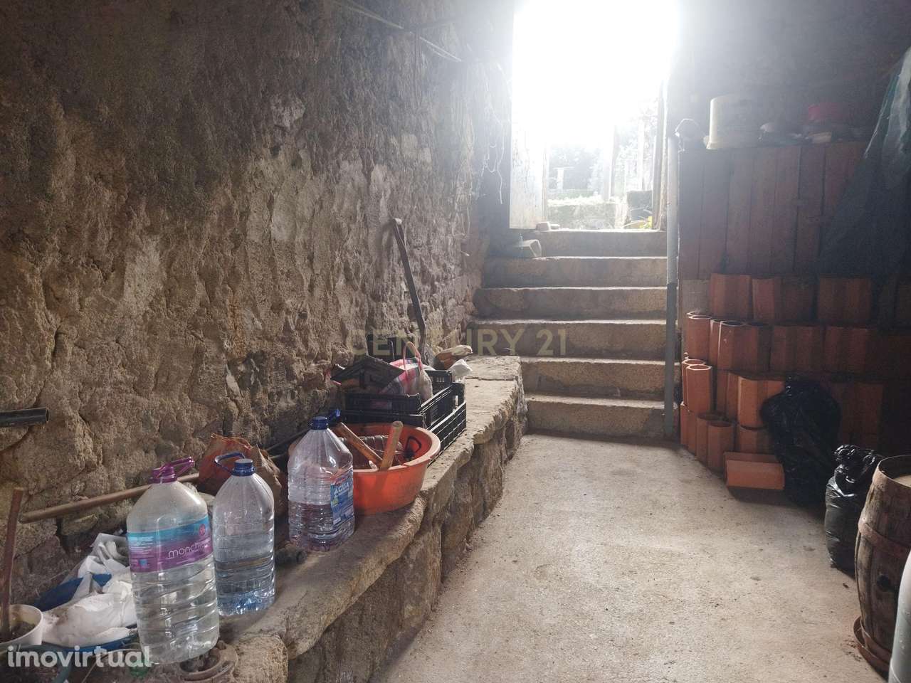 Terreno Urbano com arrecadação em Aldeia do Bispo, Penamacor - Grande imagem: 3/9