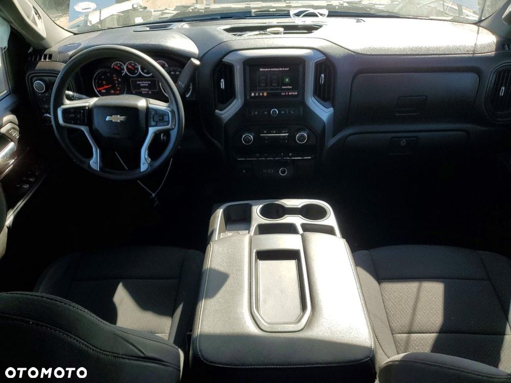 Chevrolet Silverado - 9