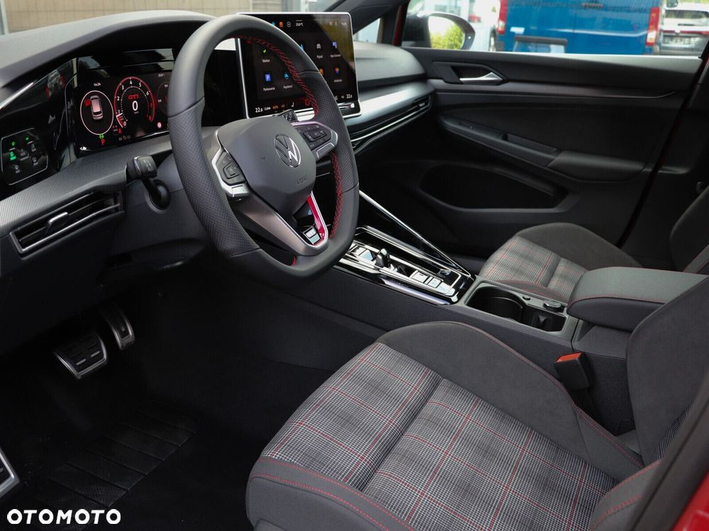 Volkswagen Golf - 16