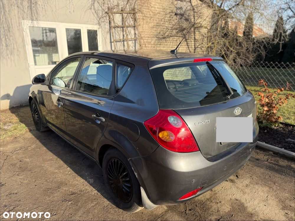 Kia Ceed 1.6 Crdi Comfort - 2