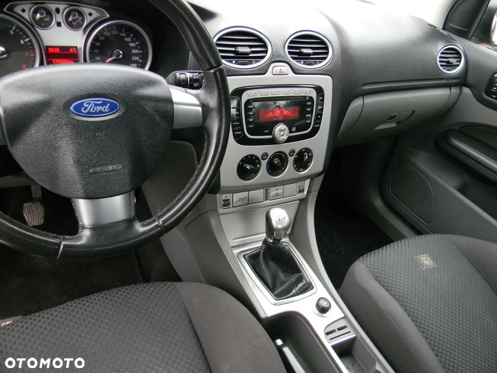 Ford Focus 1.6 Sport - 35
