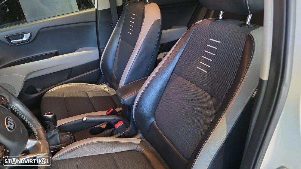 Kia Stonic 1.6 CRDi TX - 8