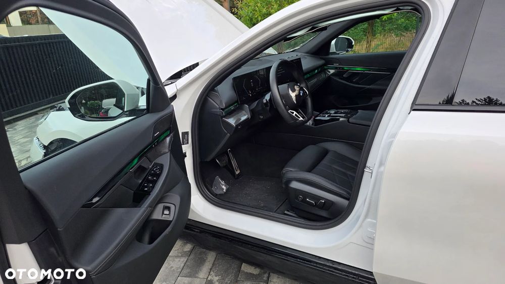 BMW Seria 5 520i mHEV M Sport - 18