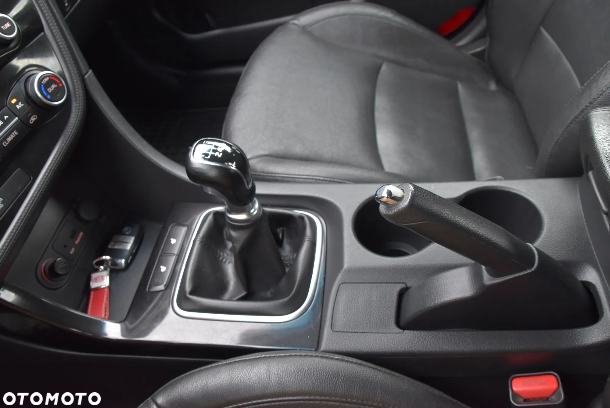 Kia Optima - 38