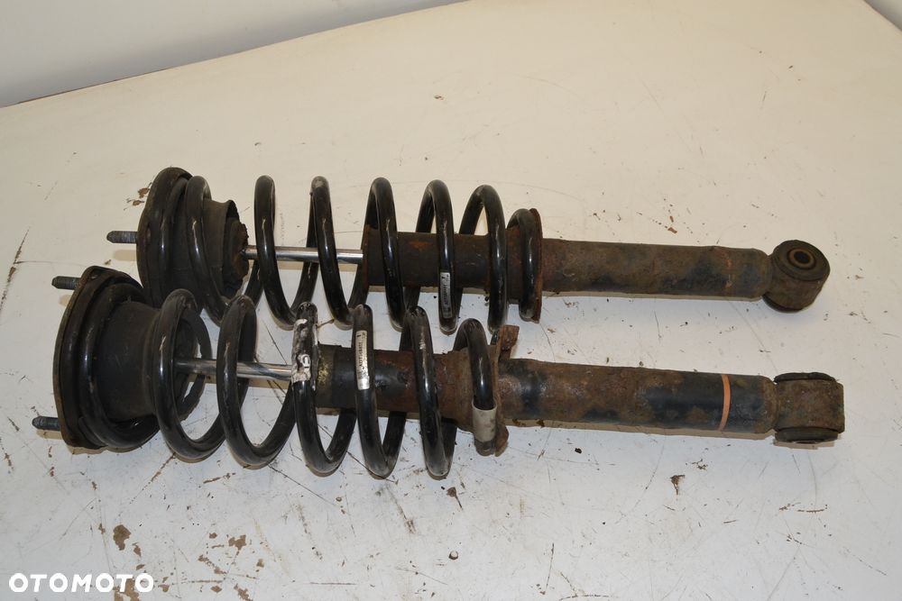 Amortyzatory Przód Lexus LS 400 - 2