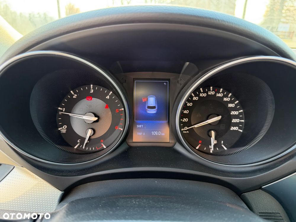 Toyota Avensis 2.0 D-4D Prestige - 10