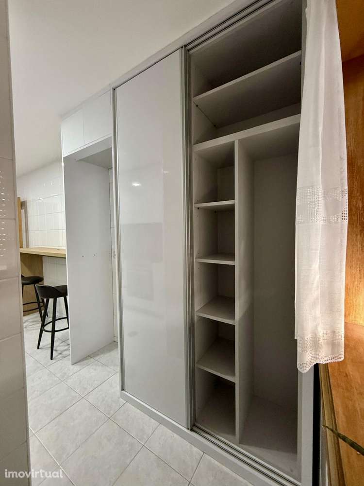 Apartamento T2 amplo com garagem privada – pronto a habitar - Grande imagem: 5/21