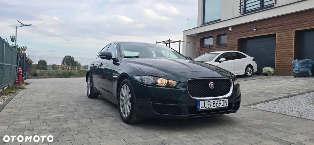 Jaguar XE 2.0 T Prestige - 1
