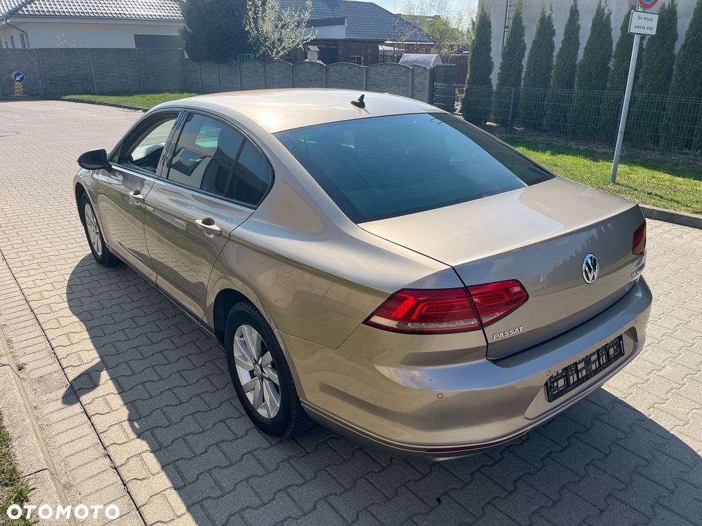 Volkswagen Passat 1.4 TSI (BlueMotion Technology) Trendline - 9