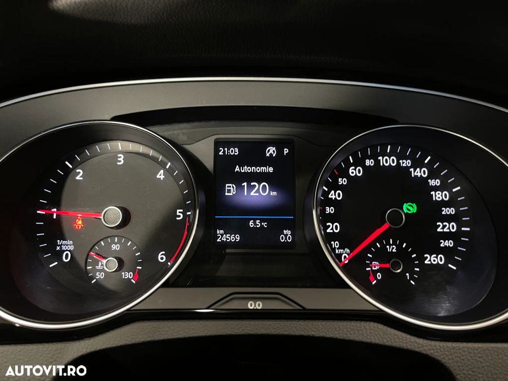 Volkswagen Passat 2.0 TDI DSG Highline - 26