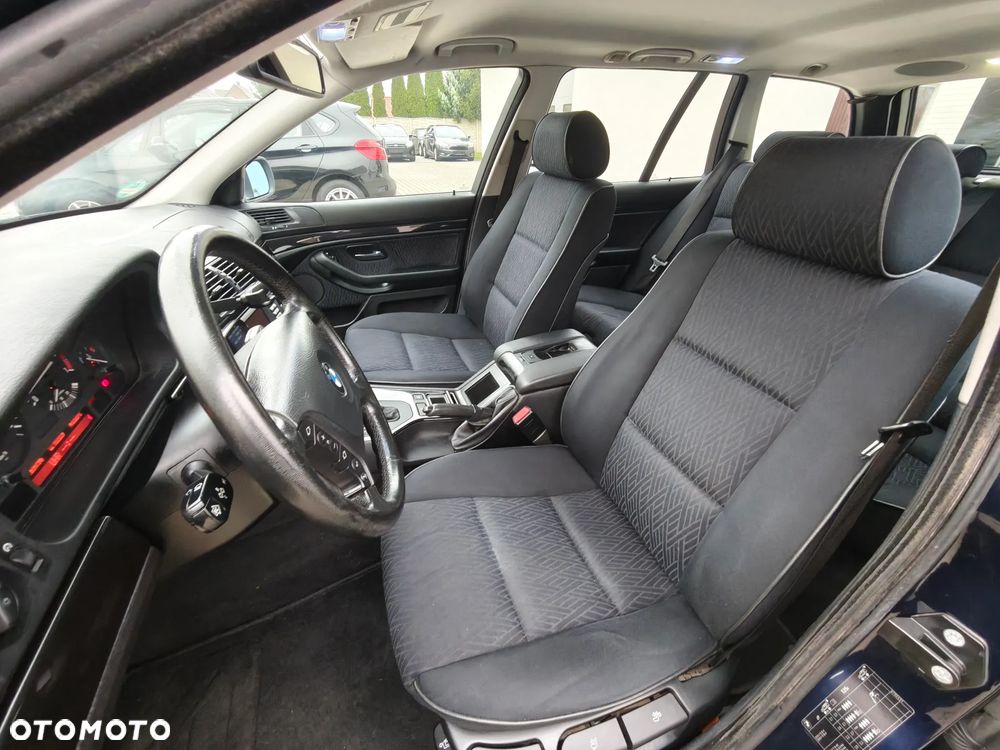 BMW Seria 5 - 26