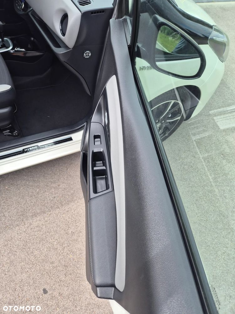 Toyota Yaris 1.5 VVT-i Selection - 27