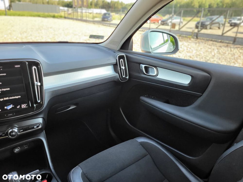 Volvo XC 40 T4 Momentum Pro - 12