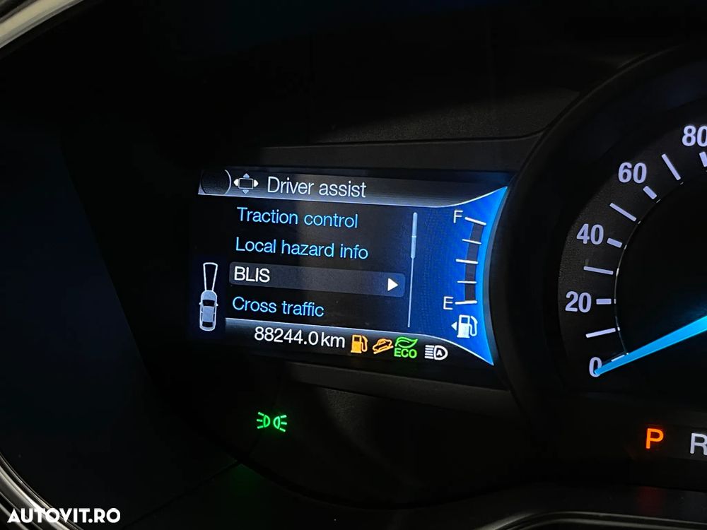 Ford Mondeo 2.0 HEV Titanium - 28