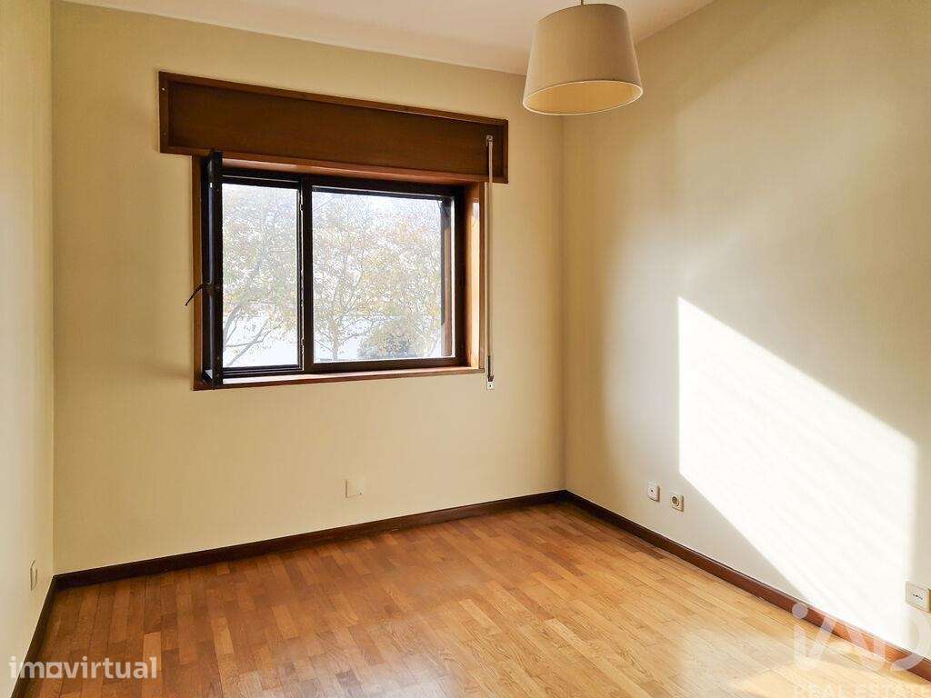 Apartamento T2 em Aldoar, Foz Do Douro E Nevogilde de 102,00 m2 - Grande imagem: 2/27