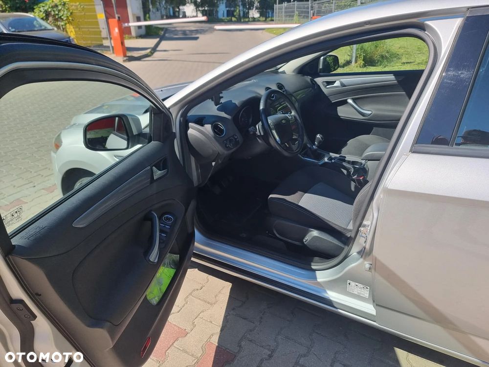 Ford Mondeo 2.0 TDCi Gold X - 6