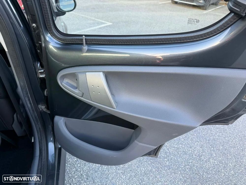 Peugeot 107 1.0 Trendy E4 - 3