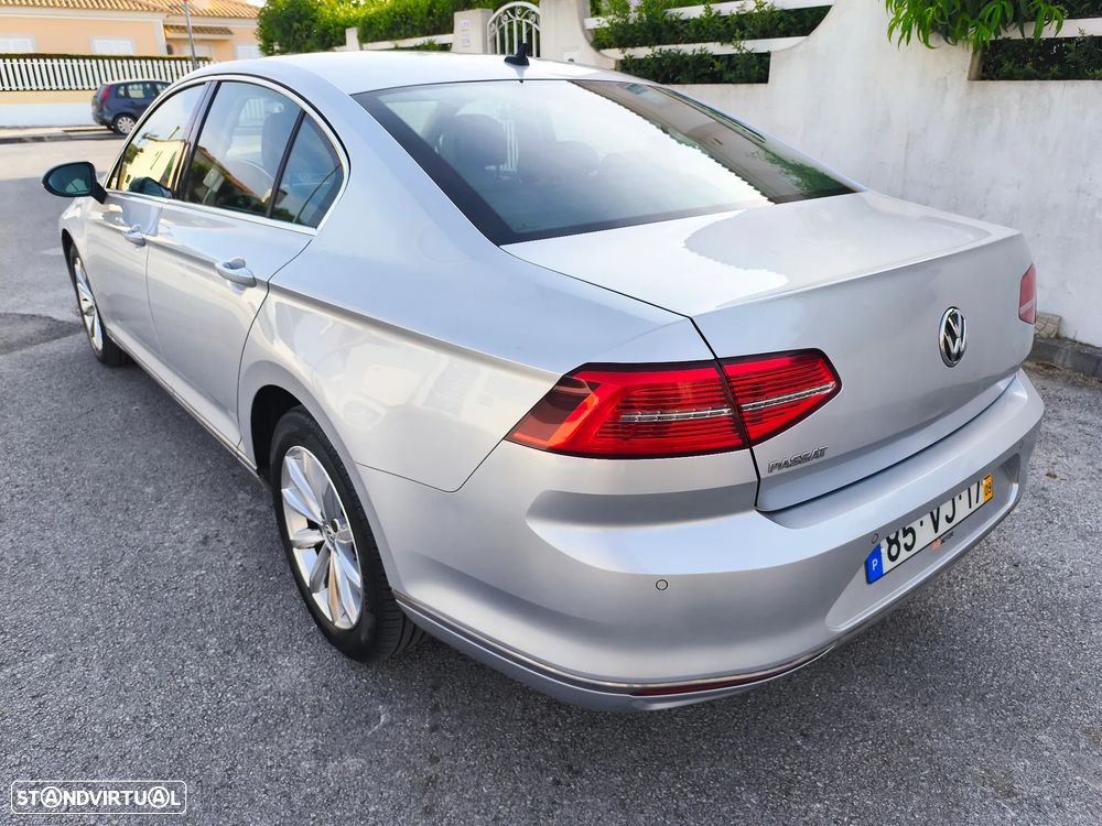 VW Passat 1.6 TDI Highline DSG - 15