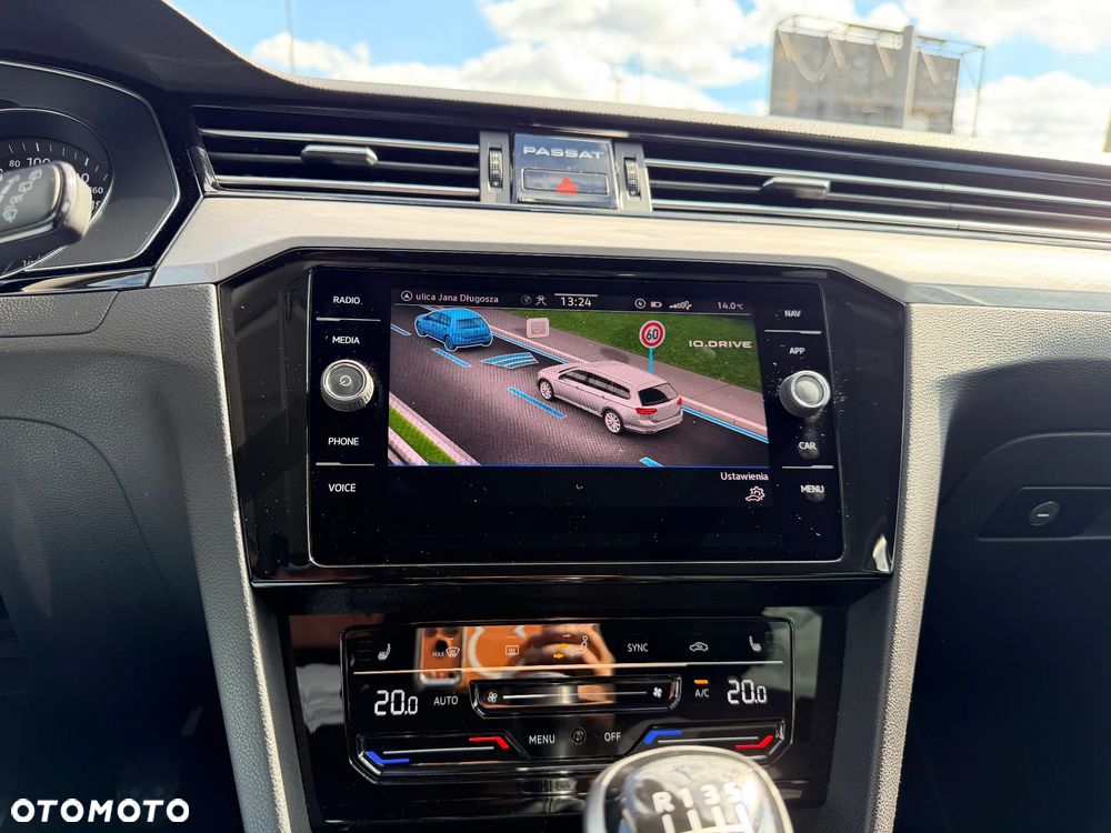Volkswagen Passat - 24