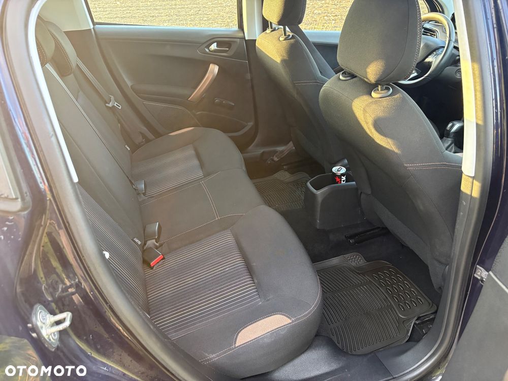 Volkswagen Passat - 7