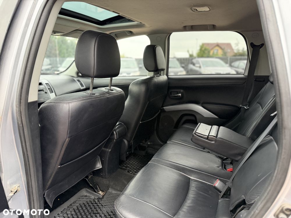 Mitsubishi Outlander - 7
