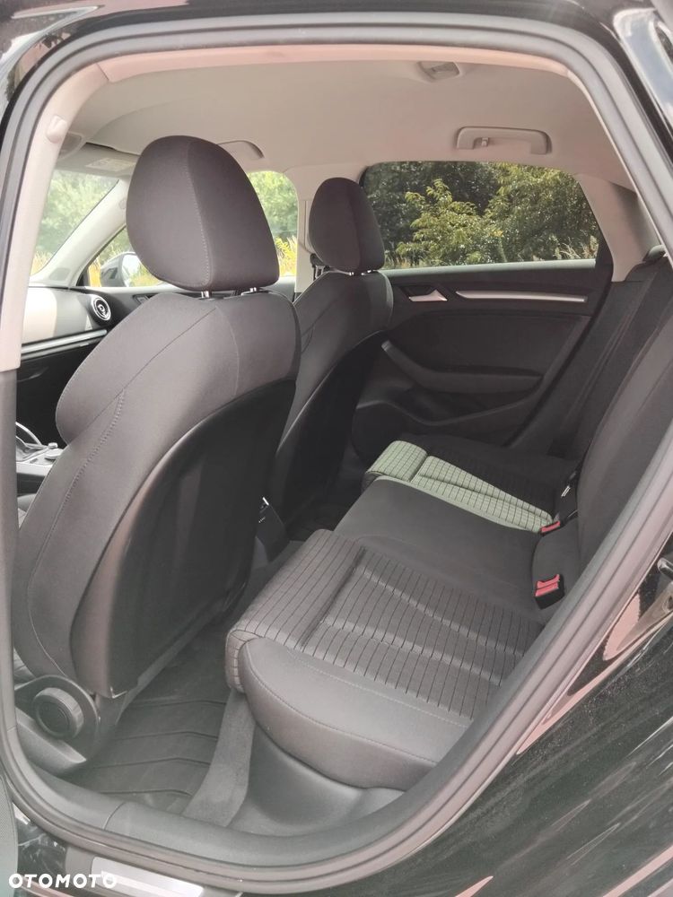 Audi A3 Limousine 1.6 TDI ultra Attraction - 14