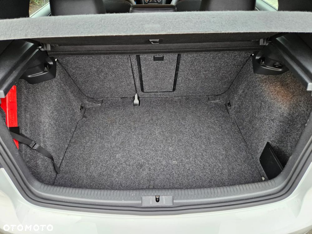 Volkswagen Golf 2.0 GTI DSG - 17