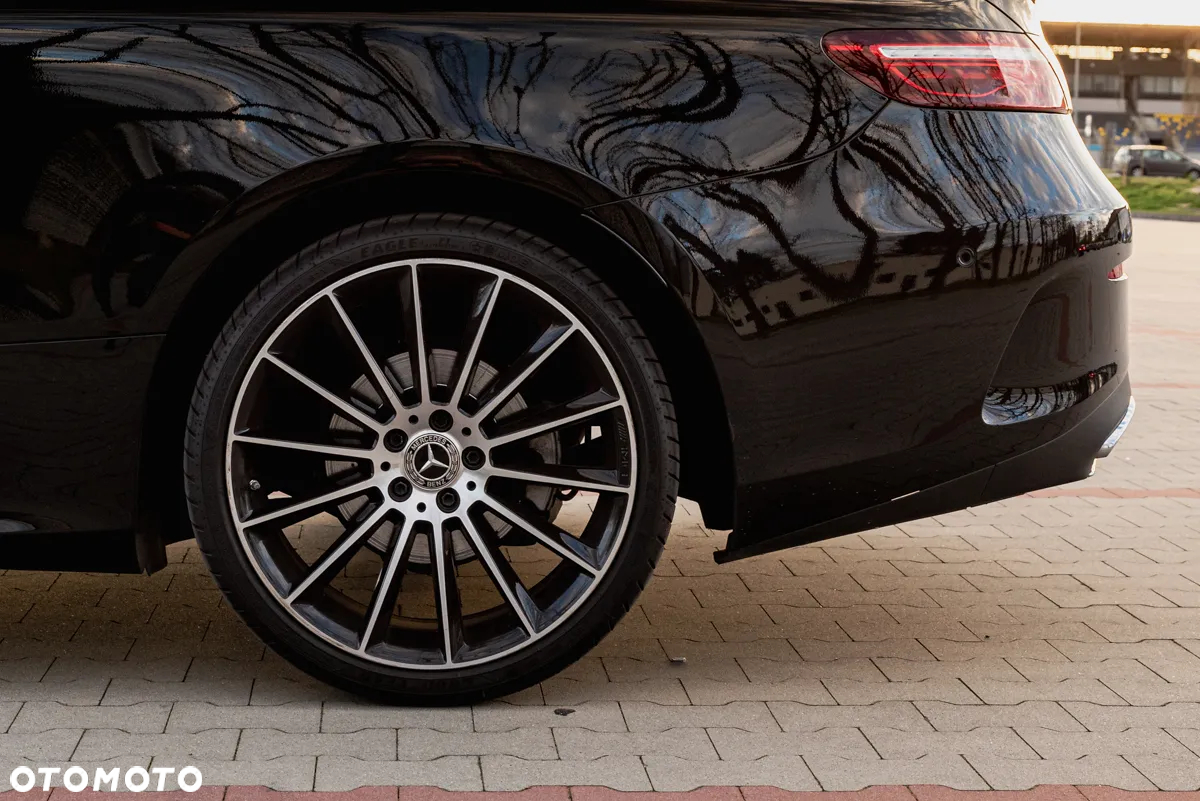 Mercedes-Benz Klasa E 220 d 4Matic Coupe 9G-TRONIC AMG Line - 12
