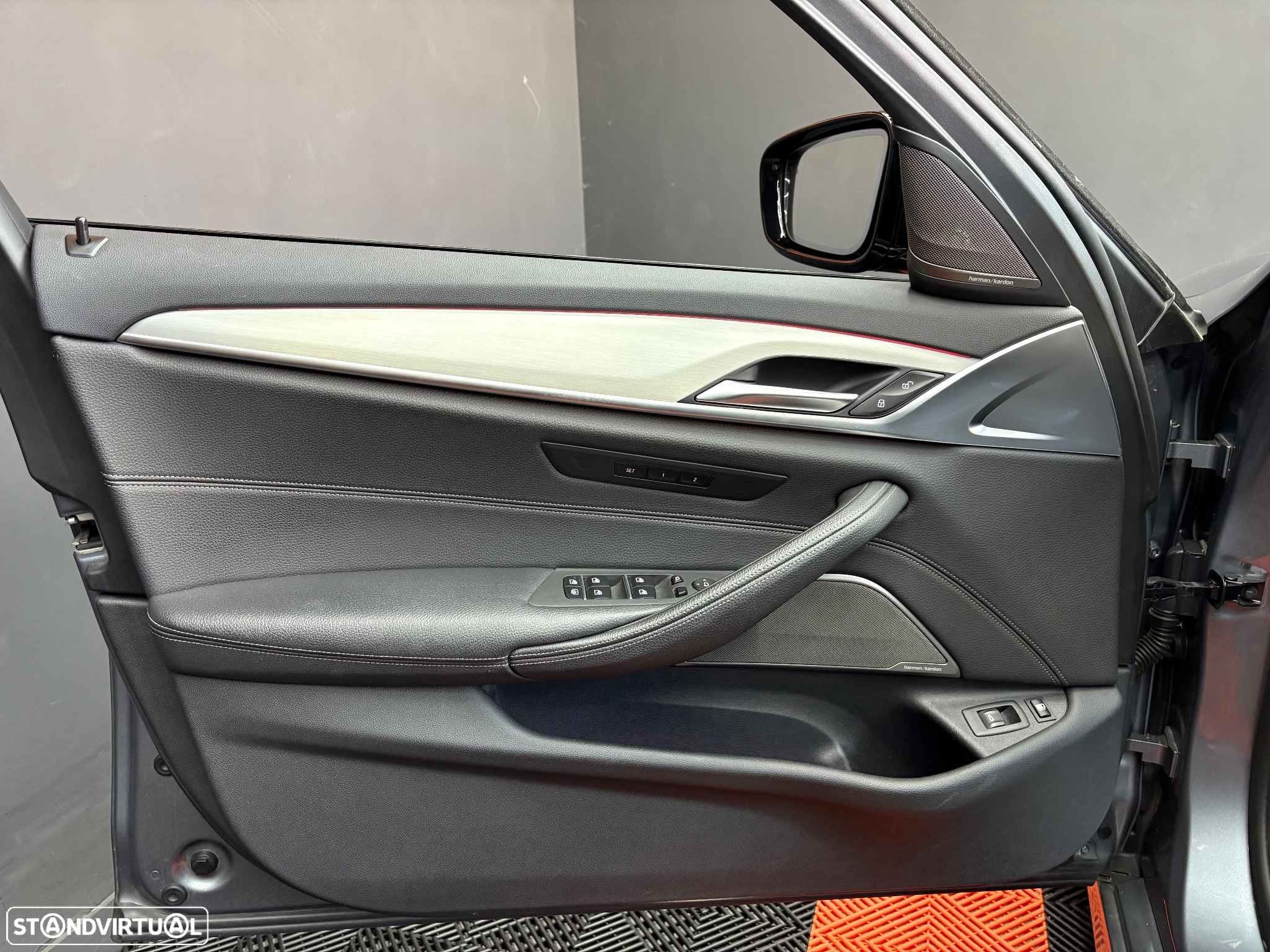 BMW 530 e Pack Desportivo M - 33