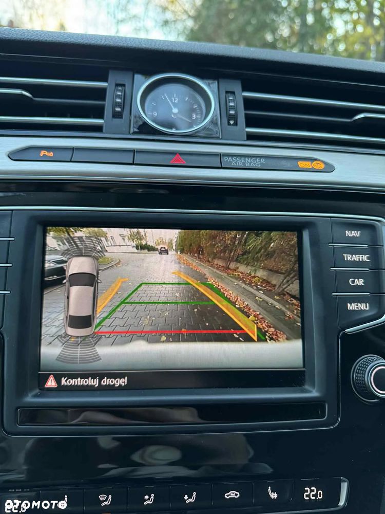 Volkswagen Passat - 11