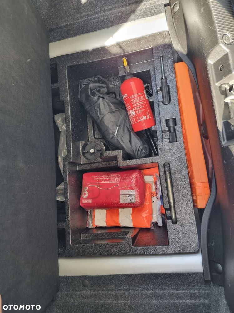 Fiat Linea 1.4 T-Jet 16V Active - 22