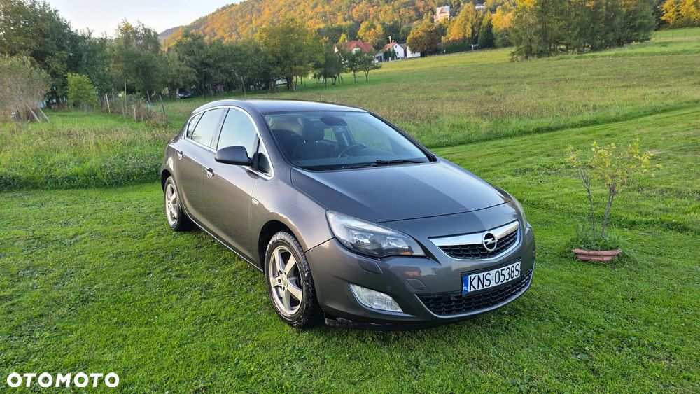 Opel Astra 1.7 CDTI Cosmo - 1