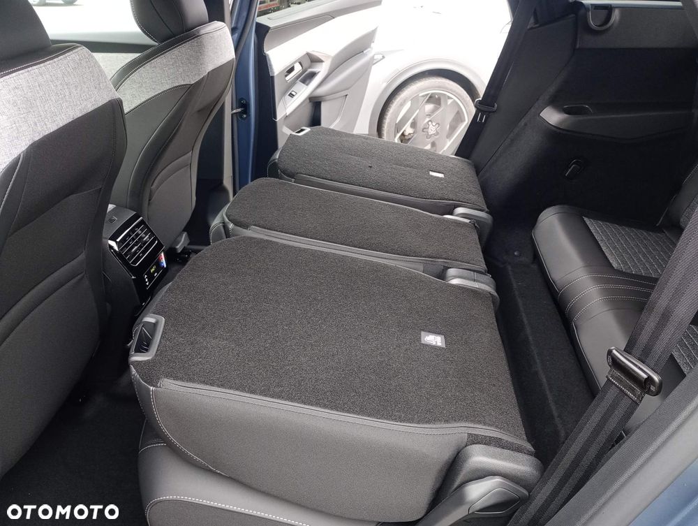 Peugeot 5008 1.6 PHEV 195 Allure S&S e-DCS7 - 23