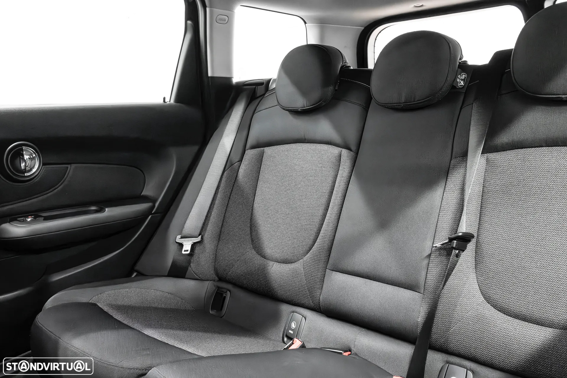MINI Clubman One D Essential - 11