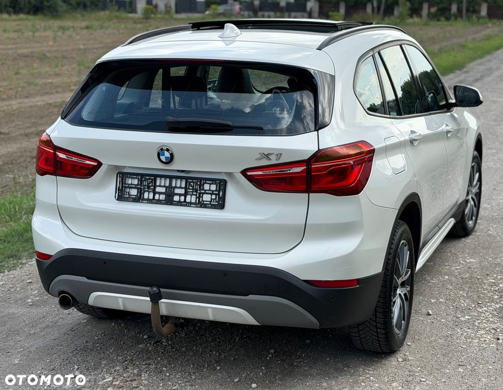 BMW X1 sDrive18d Sport Line - 4