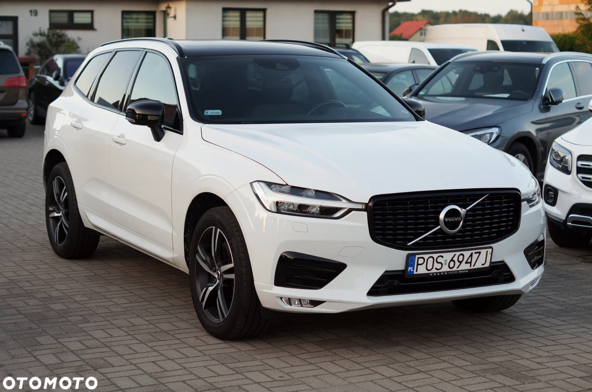 Volvo XC 60 B5 D AWD R-Design - 3