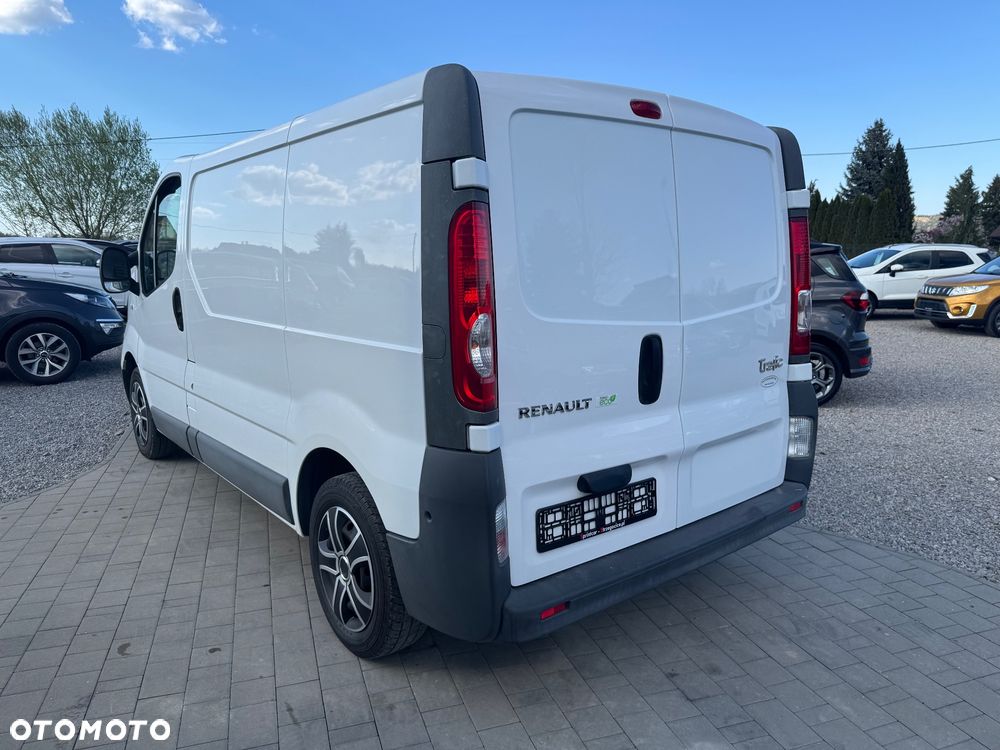 Renault TRAFIC - 7