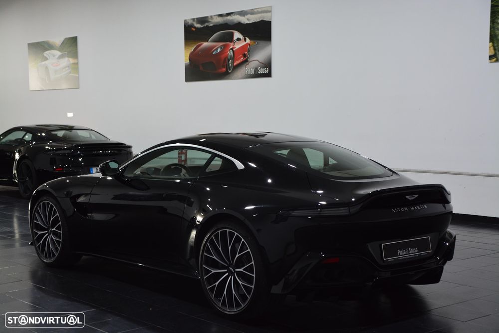 Aston Martin Vantage Coupe V8 - 12