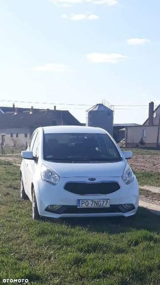 Kia Venga - 12