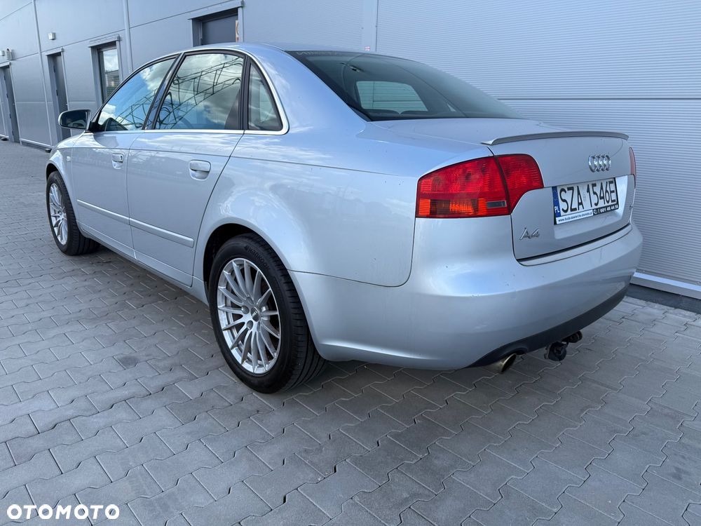 Audi A4 Limousine - 6