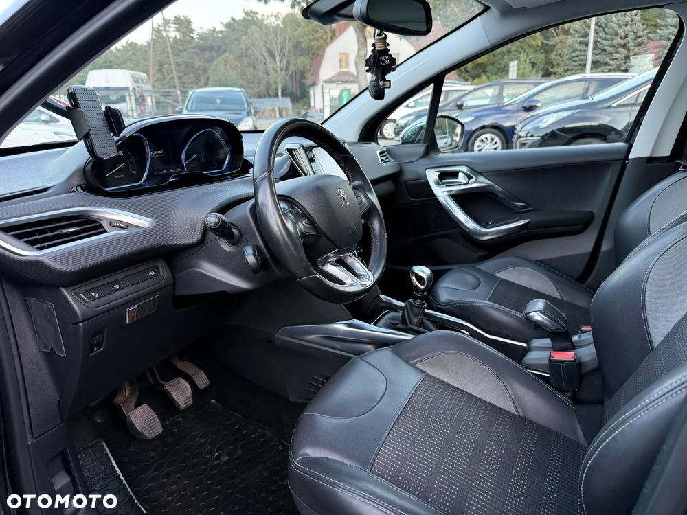 Peugeot 2008 1.6 e-HDi Allure S&S - 12