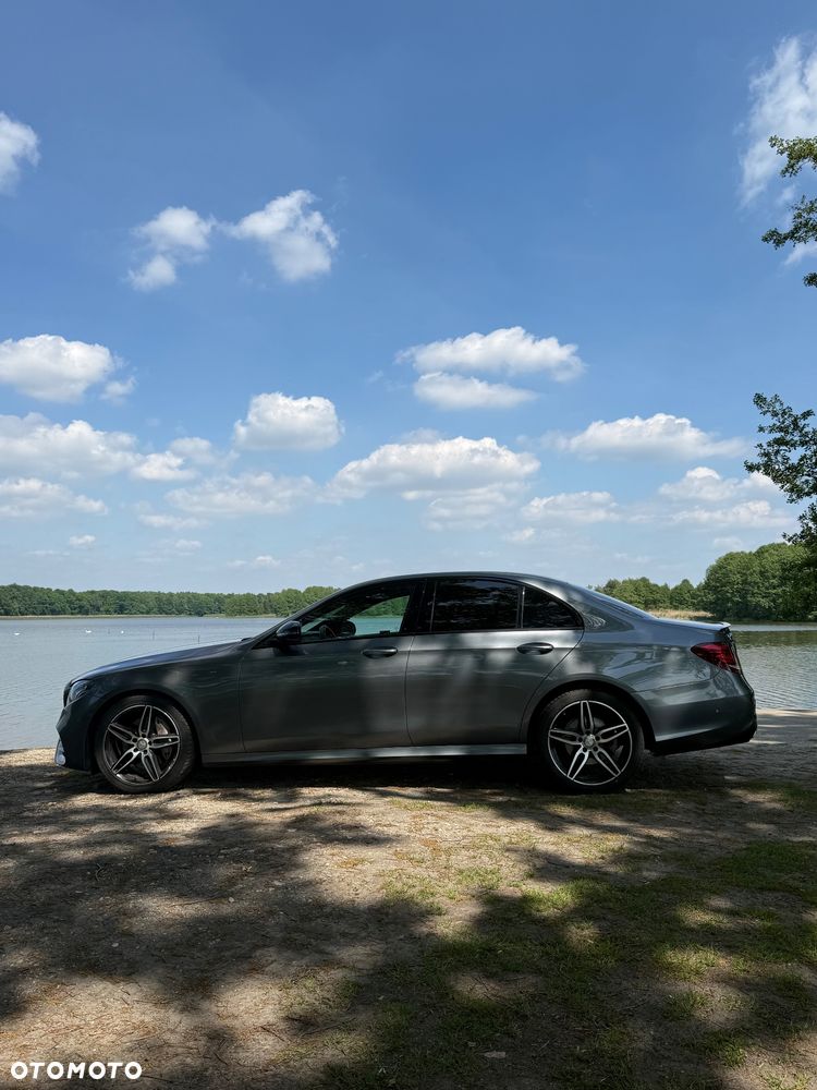 Mercedes-Benz Klasa E 220 d 9G-TRONIC - 12