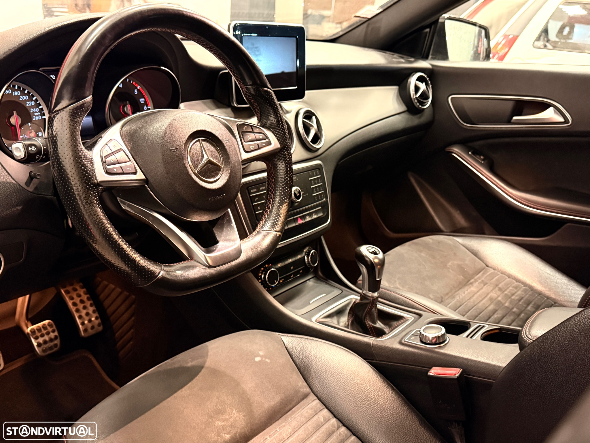 Mercedes-Benz CLA 200 CDi AMG Line - 5