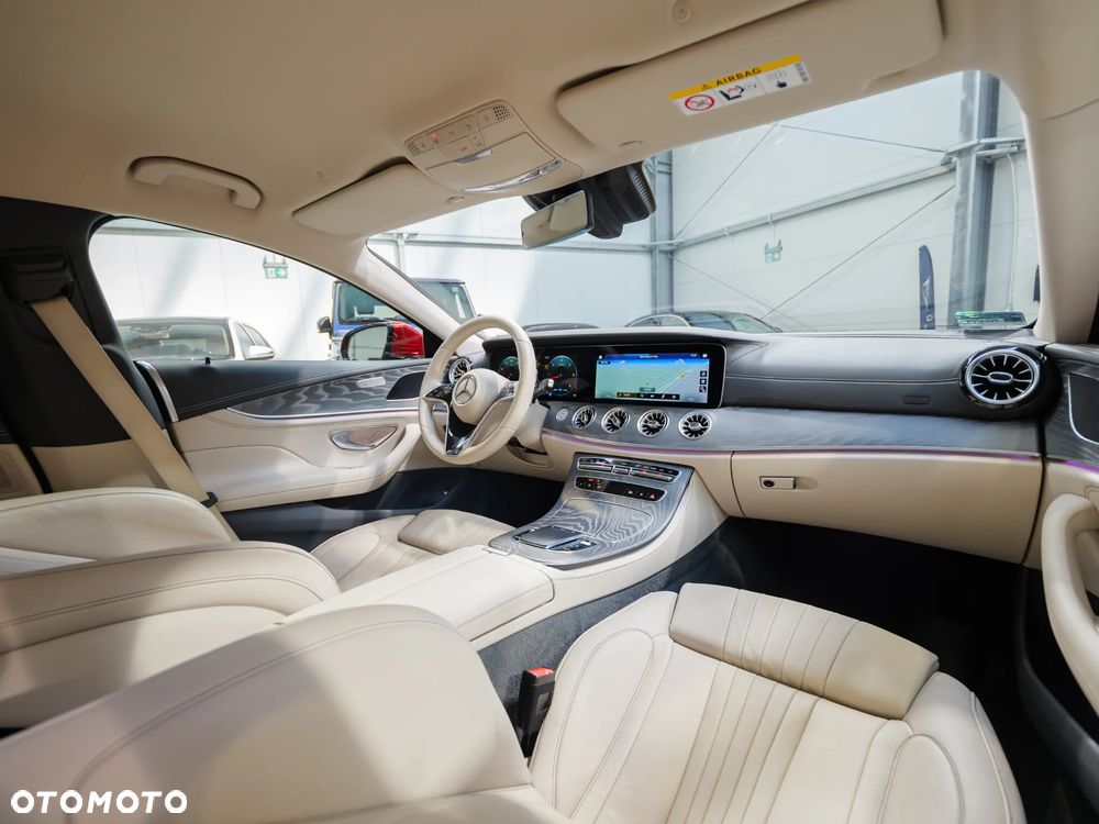 Mercedes-Benz CLS 300 d 4-Matic AMG - 21
