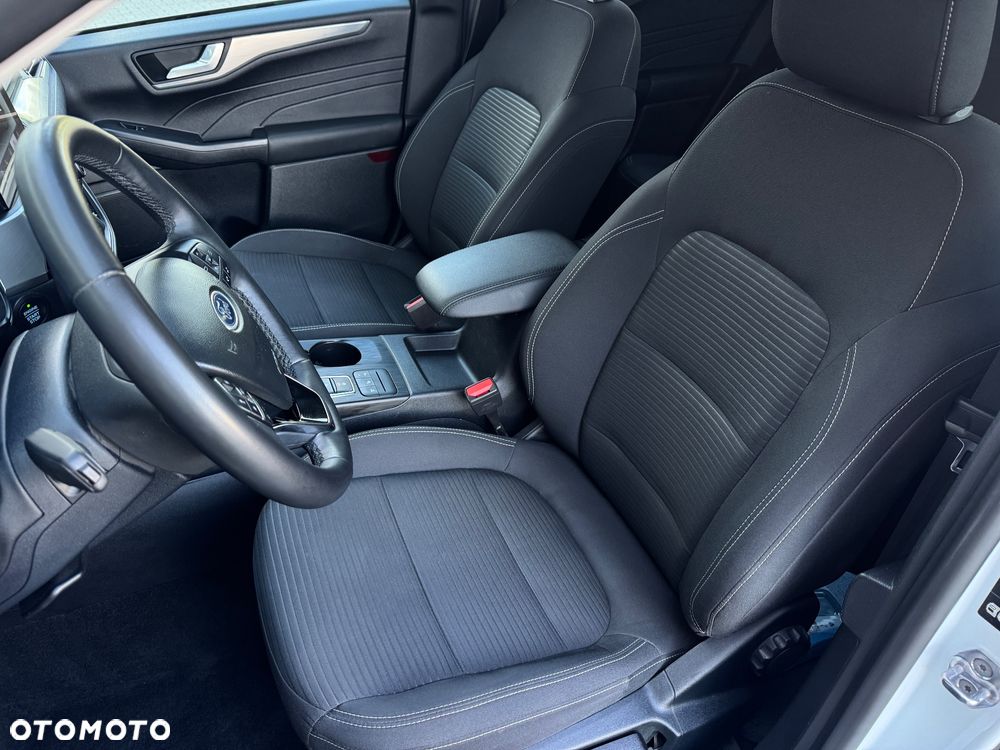 Ford Kuga 2.5 FHEV FWD Titanium - 23