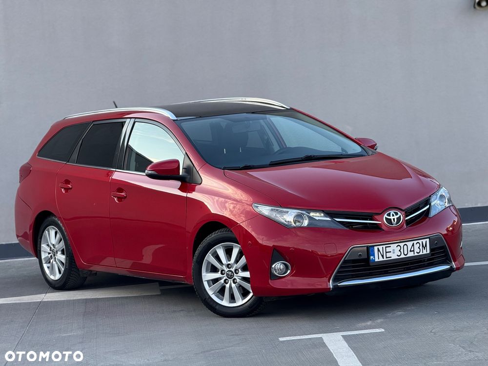Toyota Auris 2.0 D-4D Premium Comfort - 1