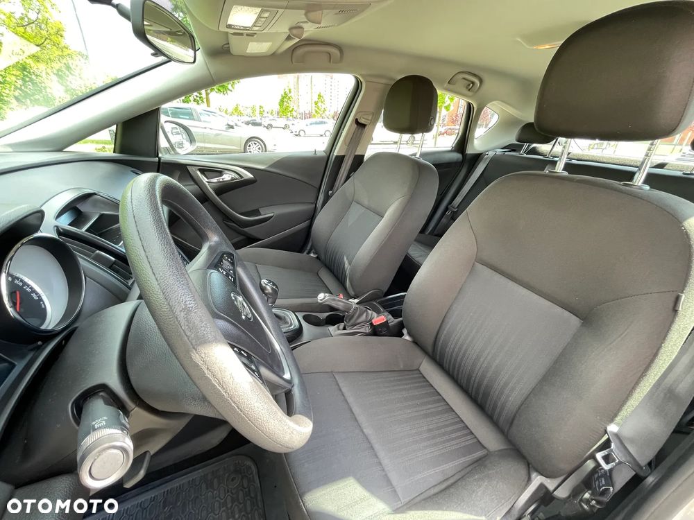 Opel Astra 1.6 Essentia - 8
