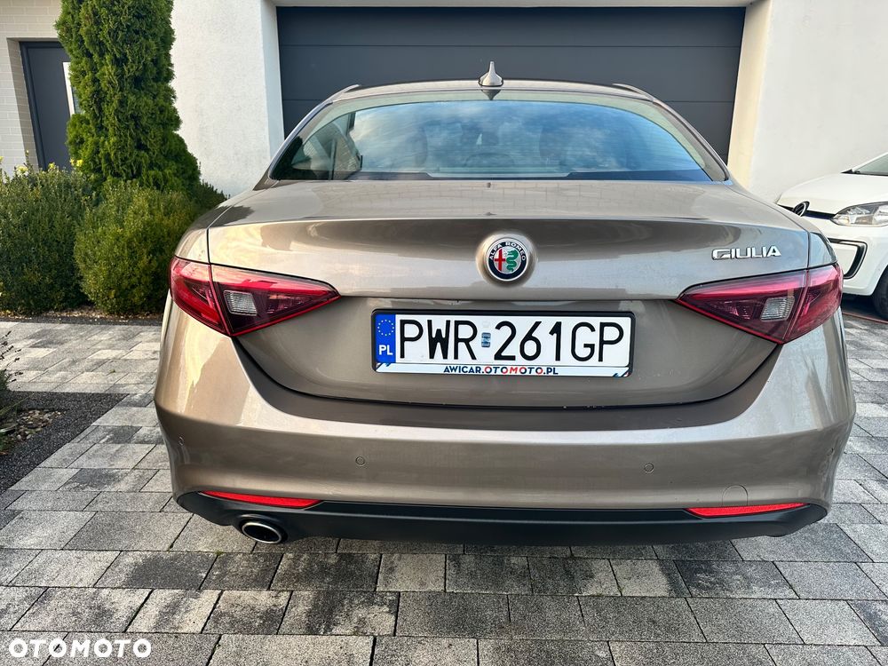 Alfa Romeo Giulia 2.2 D Turbo - 5