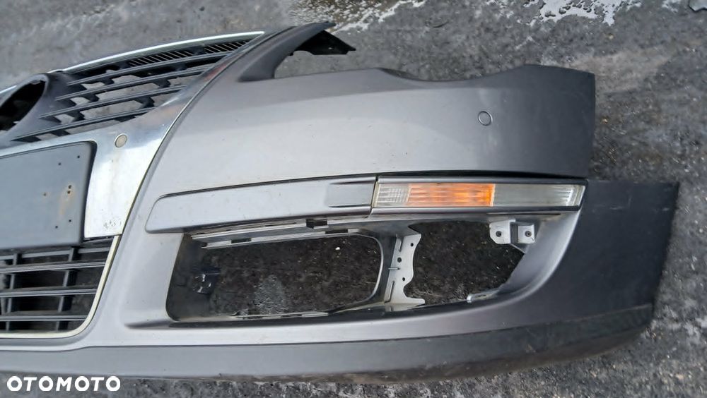 Volkswagen Passat B6 Zderzak przedni - 4