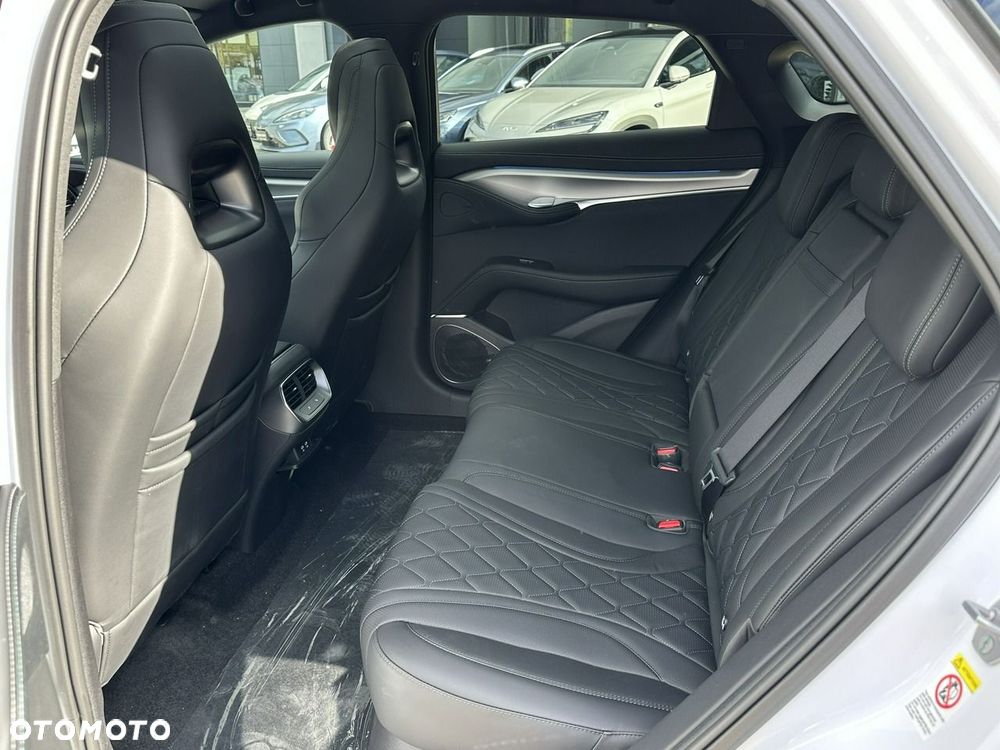 BYD Sealion 7 - 12